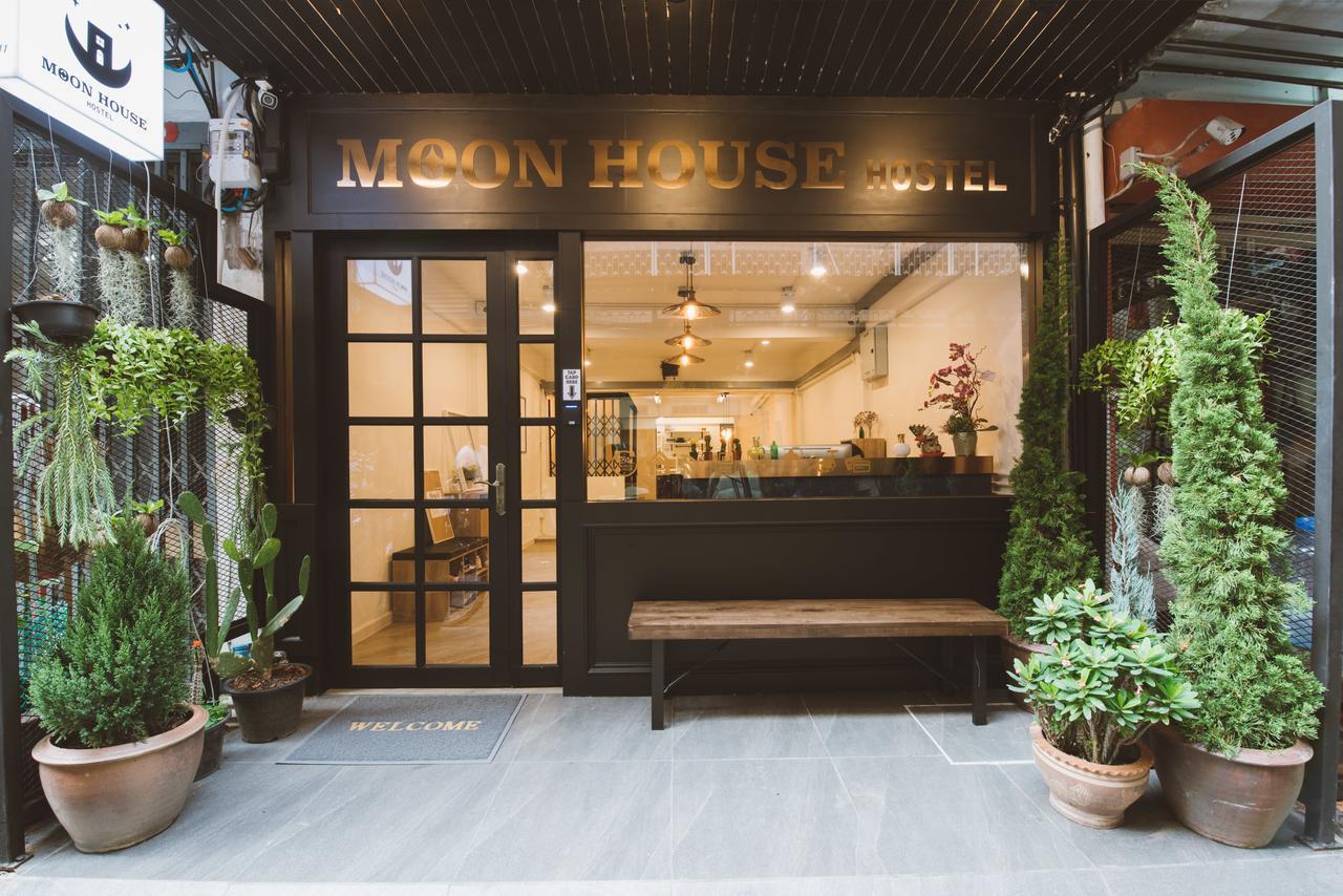 Moon House Hostel Bangkok Esterno foto