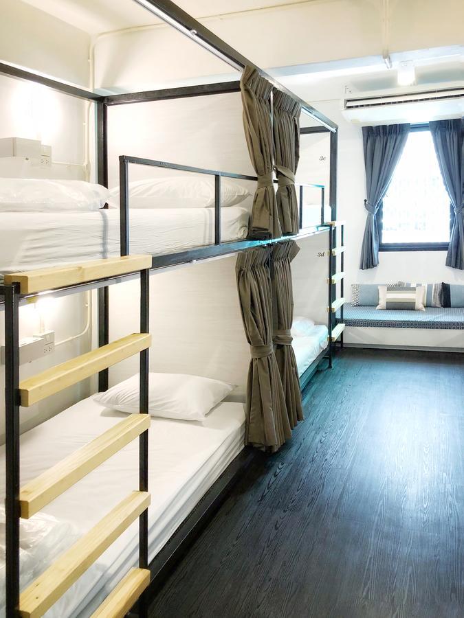 Moon House Hostel Bangkok Esterno foto